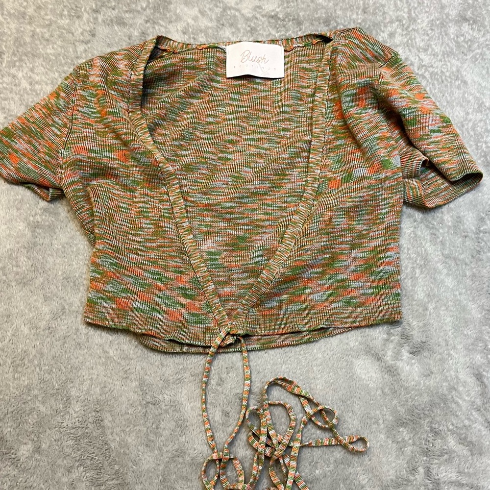 Multi colored wrap top blush boutique size s